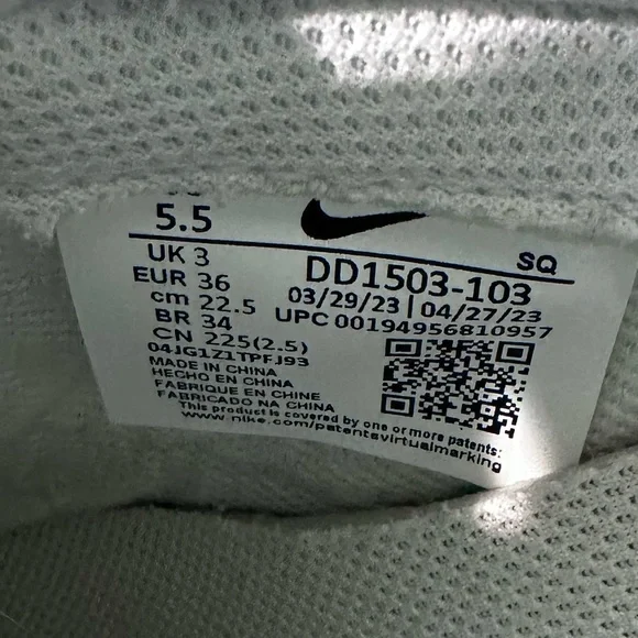 Nike women’s White and Gray Sneakers - Picture 2 of 6